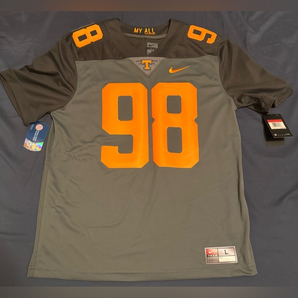 Tennessee Volunteers Nike Smokey Grey Football Jersey Men’s Size L NWT Stitched - Picture 1 of 9